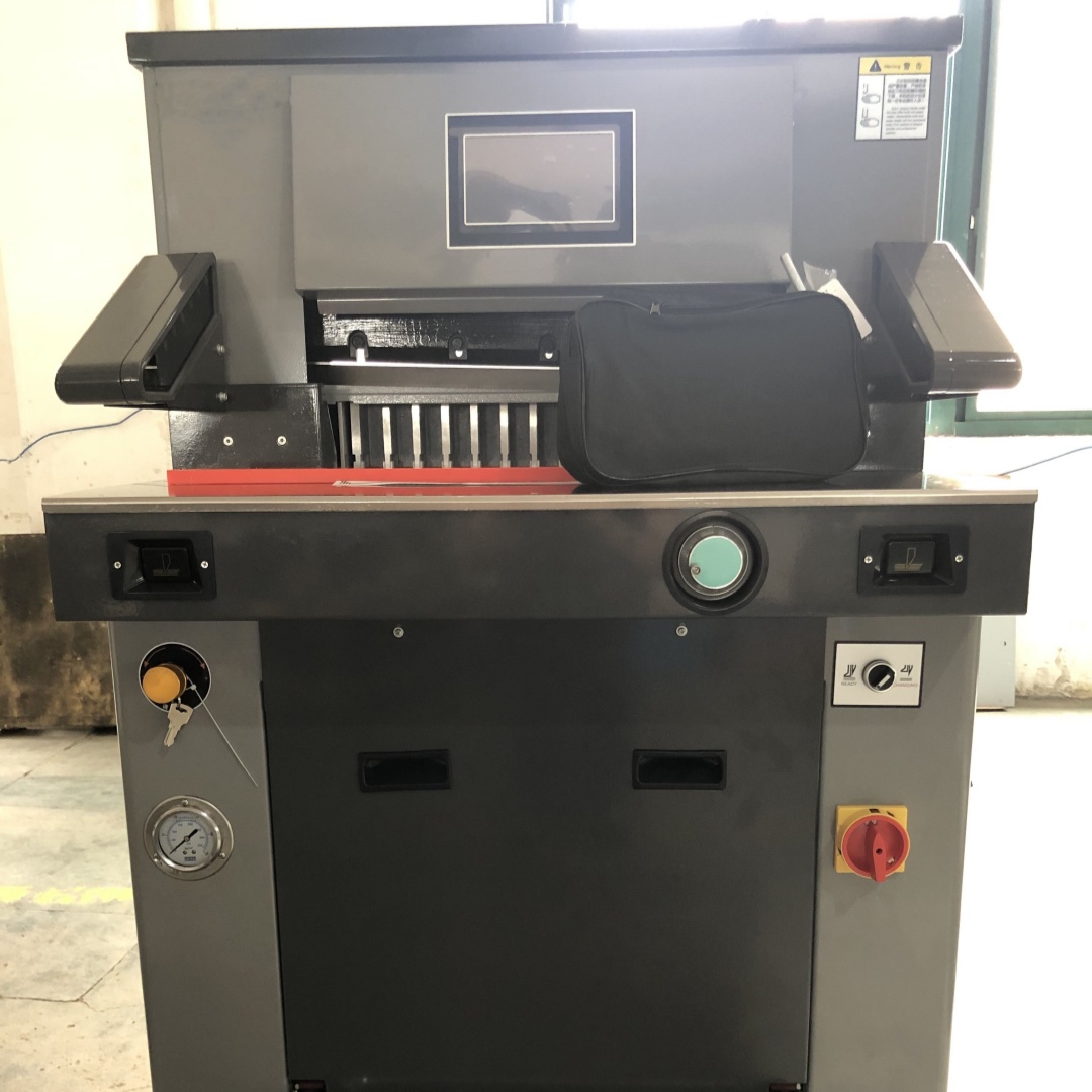Semi-automatic paper cutting machines Semi-automatic paper cutting machines