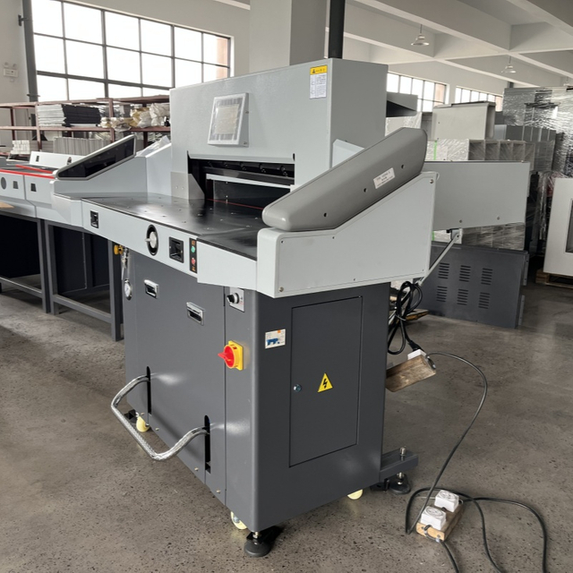 H720RT Automatic Hydraulic Programable Paper Guillotine Cutting Machine